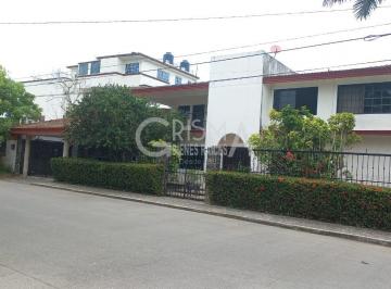 Casa · 200m² · 3 Recámaras · 1 Estacionamiento · Casa - Adolfo Ruiz Cortines