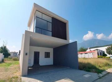 Casa · 267m² · 3 Recámaras · 2 Estacionamientos · Casa en Venta en Altares Residencial, Carretera Nacional, Santiago