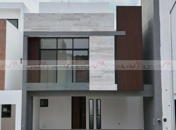 Casa · 265m² · 3 Recámaras · 2 Estacionamientos · Casa en Venta en Apodaca