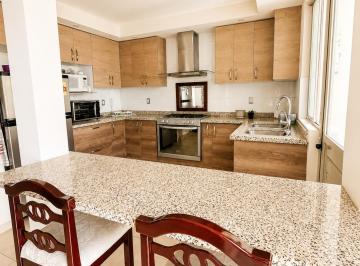 Casa de 3 habitaciones, Zapopan · Casa en Venta Dentro de Coto