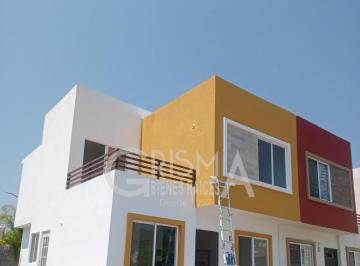 Casa · 97m² · 3 Recámaras · 1 Estacionamiento · Casa Venta Privadas Valle Alto