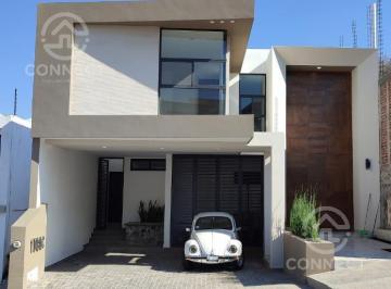 Casa · 350m² · 3 Recámaras · 2 Estacionamientos · Venta Casa Bosques del Refugio Leon Gto