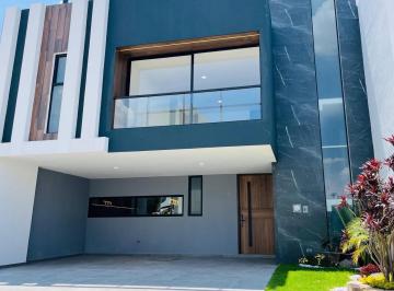 Casa · 340m² · 4 Recámaras · 2 Estacionamientos · Casa - Cascatta