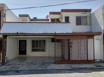 Casa de 4 habitaciones, Monterrey · Casa con 150 m² Superficie de T y 200 C y 4 Recámaras en en Monterrey a 5 Minutos del Tecnologico