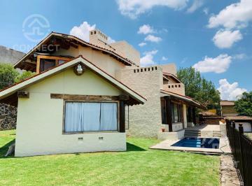 Casa · 460m² · 4 Recámaras · 8 Estacionamientos · Casa Venta Balcones del Campestre La Gavia Leon Gto