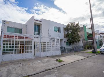 Casa de 4 habitaciones, Guadalajara · Casa en Venta en Colinas de La Normal | Oportunidad Para Inversionistas