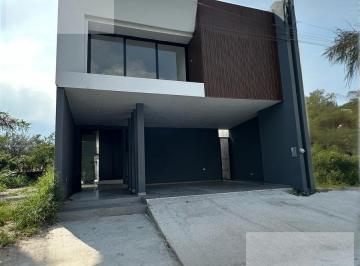 Casa · 280m² · 4 Recámaras · 2 Estacionamientos · Casa Santiago Nl