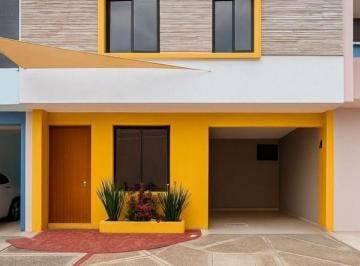 Casa · 73m² · 3 Recámaras · 1 Estacionamiento · Casa en Pequeño Fraccionamiento Privado en Venta