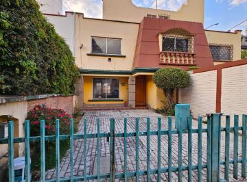 Casa · 220m² · 4 Recámaras · 3 Estacionamientos · Casa en Prado Coapa 2a Sección