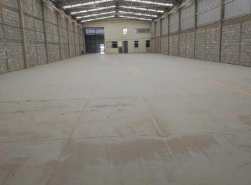 Bodega comercial de 3 habitaciones, León · Bodega de 850 m² en Renta en Zona Sur