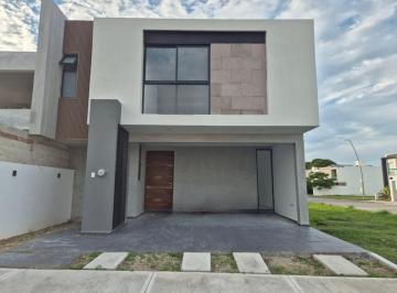 Casa · 200m² · 3 Recámaras · 2 Estacionamientos · Lomas del Dorado Casa en Pre - Venta con Cochera Techada