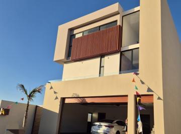 Casa · 250m² · 3 Recámaras · 2 Estacionamientos · Lomas del Sol, Casa en Venta con Vista Al Mar.