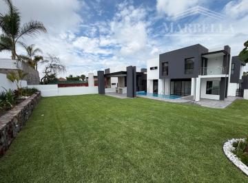 Casa de 4 habitaciones, Atlatlahucan · Estrene Bellísima Residencia Ubicada en Una de Las Mejores Secciones. con Amplio Jardín.