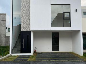 Casa de 3 habitaciones, Pachuca · Residencia en Privada Al Sur de Pachuca. Nueva. Lujo. 3 Niveles. 3rec. Equipada. Amplia.