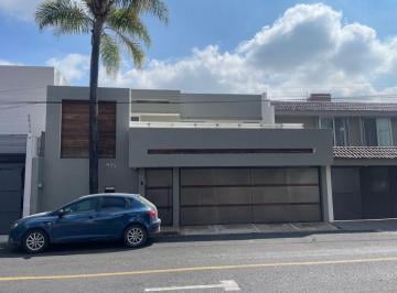 Casa de 4 habitaciones, Zapopan · Casa en Renta por La Autónoma