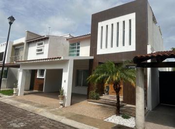 Casa de 3 habitaciones, Corregidora · Casa en Venta en Privada Bellavista Corregidora El Pueblito