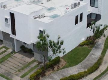 Casa en condominio · 110m² · 3 Recámaras · 2 Estacionamientos · Casa en Venta en Corales, Mezcales. Nayarit.