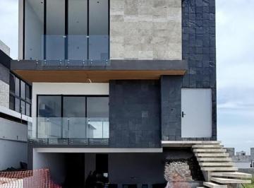 Casa · 305m² · 4 Recámaras · 2 Estacionamientos · Casa de Lujo en Venta I Punta Tiburon