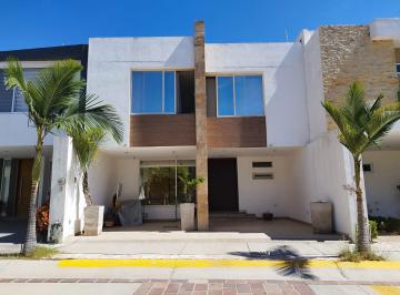 Casa · 235m² · Casa en Venta Fraccionamiento Punta del Este León Guanajuato