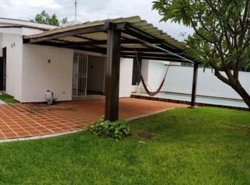 Casa · 130m² · 3 Recámaras · 2 Estacionamientos · Casa de 1 Nivel en Club de Golf Santa Fe, Xochitepec