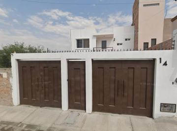 Casa de 3 habitaciones, San Juan del Río · Casa en Av Toliman 14, San Juan del Rio, Fracc Granjas Banthi, Queretaro