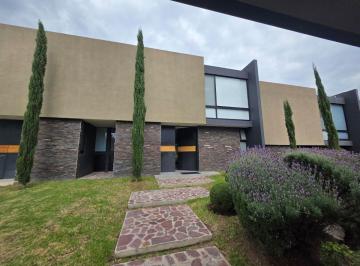 Casa de 4 habitaciones, León · Casa en Venta La Campiña del Bosque