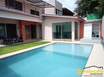 Casa de 4 habitaciones, Jiutepec · Casa en Venta en El Condominio Pavorreal