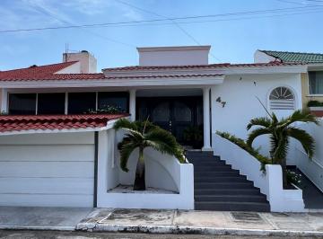 Casa · 398m² · 3 Recámaras · 2 Estacionamientos · Casa en Venta en Costa de Oro Boca del Río Veracruz