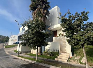 Casa · 360m² · 3 Recámaras · 2 Estacionamientos · Casa Lomas del Pedregal
