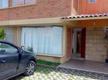 Casa · 132m² · 3 Recámaras · 2 Estacionamientos · Renta de Casa en Tlalmimilolpan, Toluca