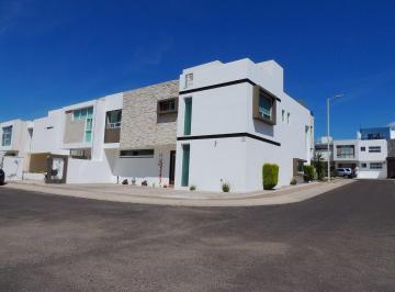 Casa de 3 habitaciones, El Marqués · Casa en Venta - El Mirador - Queretaro - C1971