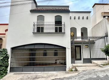 Casa de 3 habitaciones, Monterrey · Casa Remodelada en Venta – Cumbres Arriba 6º Sector, Monterrey