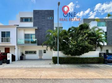 Casa de 3 habitaciones, Benito Juárez · Casa en Dos Terrenos en Venta Arbolada