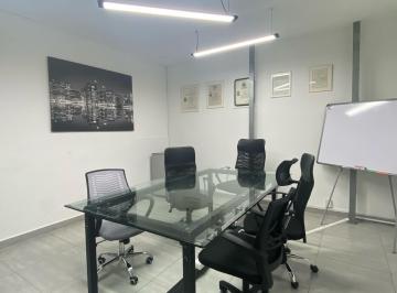 Oficina · 182m² · 8 Estacionamientos · Oficina en Venta a Media Cuadra de Periférico