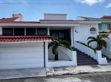 Casa · 398m² · 3 Recámaras · 2 Estacionamientos · Casa en Venta en Fracc. Costa de Oro, Boca del Río, Veracruz