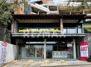 Local comercial · 97m² · 3 Estacionamientos · Local en Renta - (4)