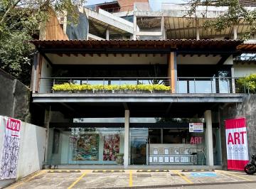 Local comercial · 97m² · 3 Estacionamientos · Local en Renta - (4)