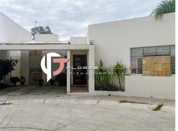 Casa en condominio · 190m² · 2 Recámaras · 2 Estacionamientos · Casa en Renta Amueblada de un Piso en El Condominio La Paloma Al Norte de La Ciudad de Aguascaliente