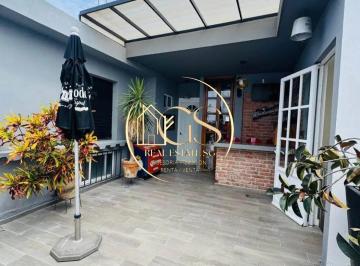 Casa · 200m² · 4 Recámaras · 1 Estacionamiento · Casa en Venta Rosalinda Celaya