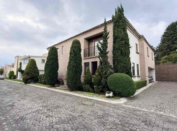 Casa · 402m² · 3 Recámaras · Casa en Fraccionamiento en Venta en Santa Cruz
