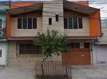 Casa de 3 habitaciones, Nezahualcóyotl · Binita Casa en Una Exelente Ubicacion Cerca de Escuelas Parques y Hospitales