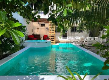 Casa de 5 habitaciones, Progreso · Casa con 5 Dorm. en Venta con 352 m² Superficie de Terreno en Chicxulub Puerto
