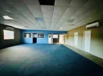 Oficina en Renta Tila · Oficinas de 300 m² con 260 m² de Patio de Trabajo