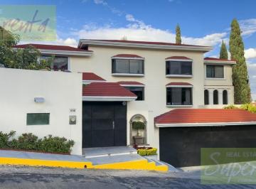 Casa · 1083m² · 4 Recámaras · 7 Estacionamientos · Residencia en Venta de Lujo en Colinas de San Javier