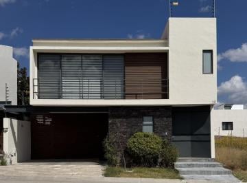 Casa de 3 habitaciones, León · Casa en Venta en Lomas del Molino