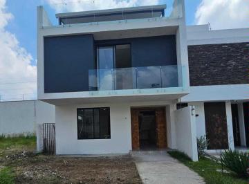 Casa de 3 habitaciones, Zapopan · Casa en Venta en Parques Vallarta Coto Acacias