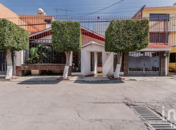 Casa · 249m² · 3 Recámaras · 2 Estacionamientos · Casa en Venta en Cerrada de Las Brujas Col. Ex Hacienda Coapa Alcaldía Tlalpan Cdmx