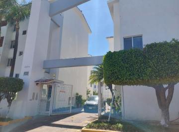 Departamento compartido de 1 habitación, Guadalajara · Cuarto en Renta Ideal Para Estudiantes a 1 Cuadra del Bosque Los Colomos