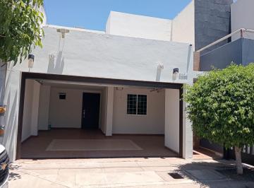 Casa · 3 Recámaras · 2 Estacionamientos · Casa en Venta en Villas del Rio