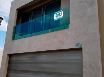 Casa · 350m² · 4 Recámaras · 2 Estacionamientos · Casa - Veracruz Centro